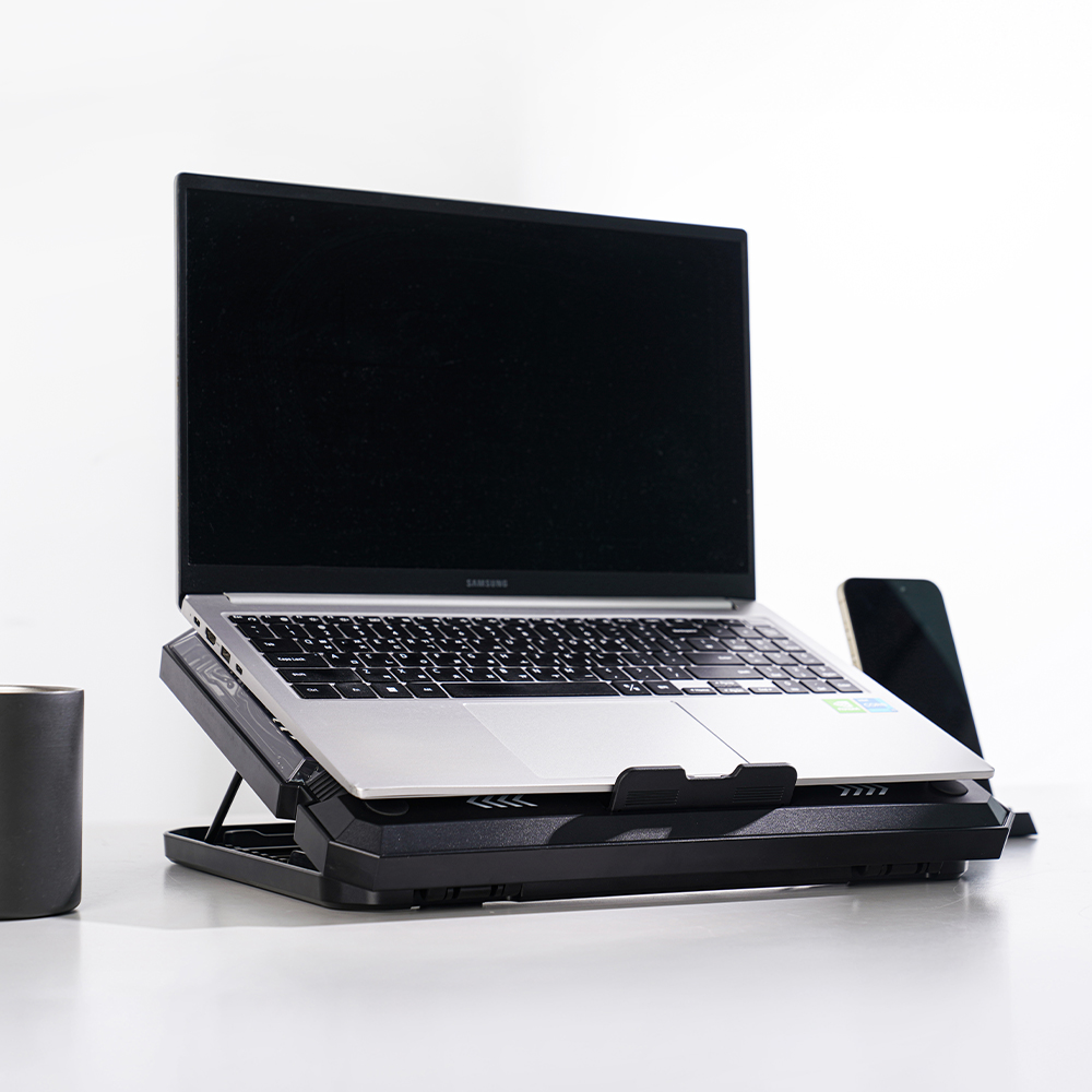 지클릭커 콜드마스터 NC30 RGB 노트북 쿨링패드_이미지