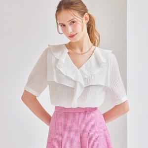 매긴 포커스 프릴넥 블라우스_PBMF5M1BL5330_이미지