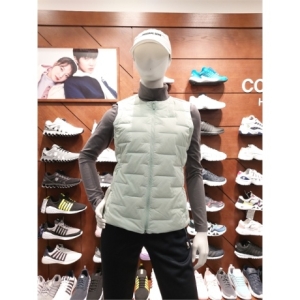 E1VD451MI_여성 경량다운 패딩조끼 S9425674