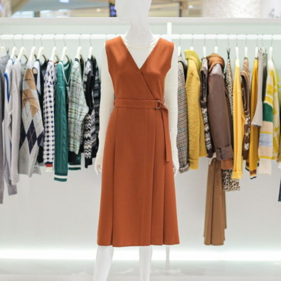 비지트인뉴욕 V넥슬릿디테일원피스 VX9OP1F