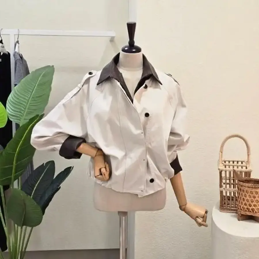 포커스 FS6A3JP31094_레더 포인트 카라넥 숏 점퍼 3474409_이미지