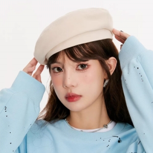 루즈루나 알리나 울베레모 여자 화가모자 어려보이는 빵모자이미지입니다. 누르면 해당 게시물로 새창이동합니다.