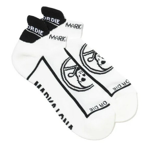 마크앤로나 써클 스컬 스니커즈 양말 LS1YS11M이미지입니다. 누르면 해당 게시물로 새창이동합니다.