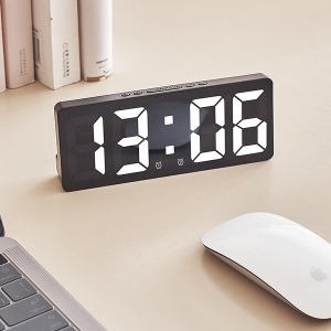 모던홀릭 미니 LED 디지털 탁상 무소음 알람시계이미지입니다. 누르면 해당 게시물로 새창이동합니다.