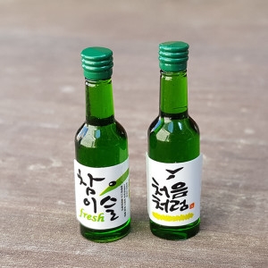 돌하우스 소주 미니어쳐 B타입 1P/돌하우스/납골당 꾸미기이미지입니다. 누르면 해당 게시물로 새창이동합니다.