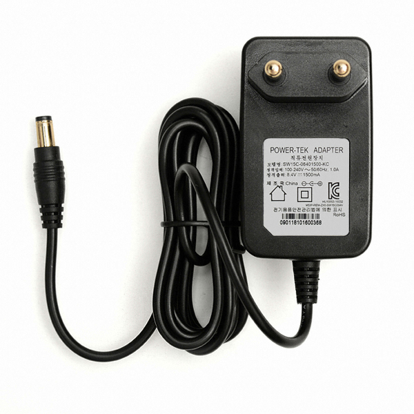 �Ŀ��� 16.8V 1A �����