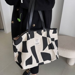 20대 보부상 빅 숄더백 가방 블랙 WD2FCBE