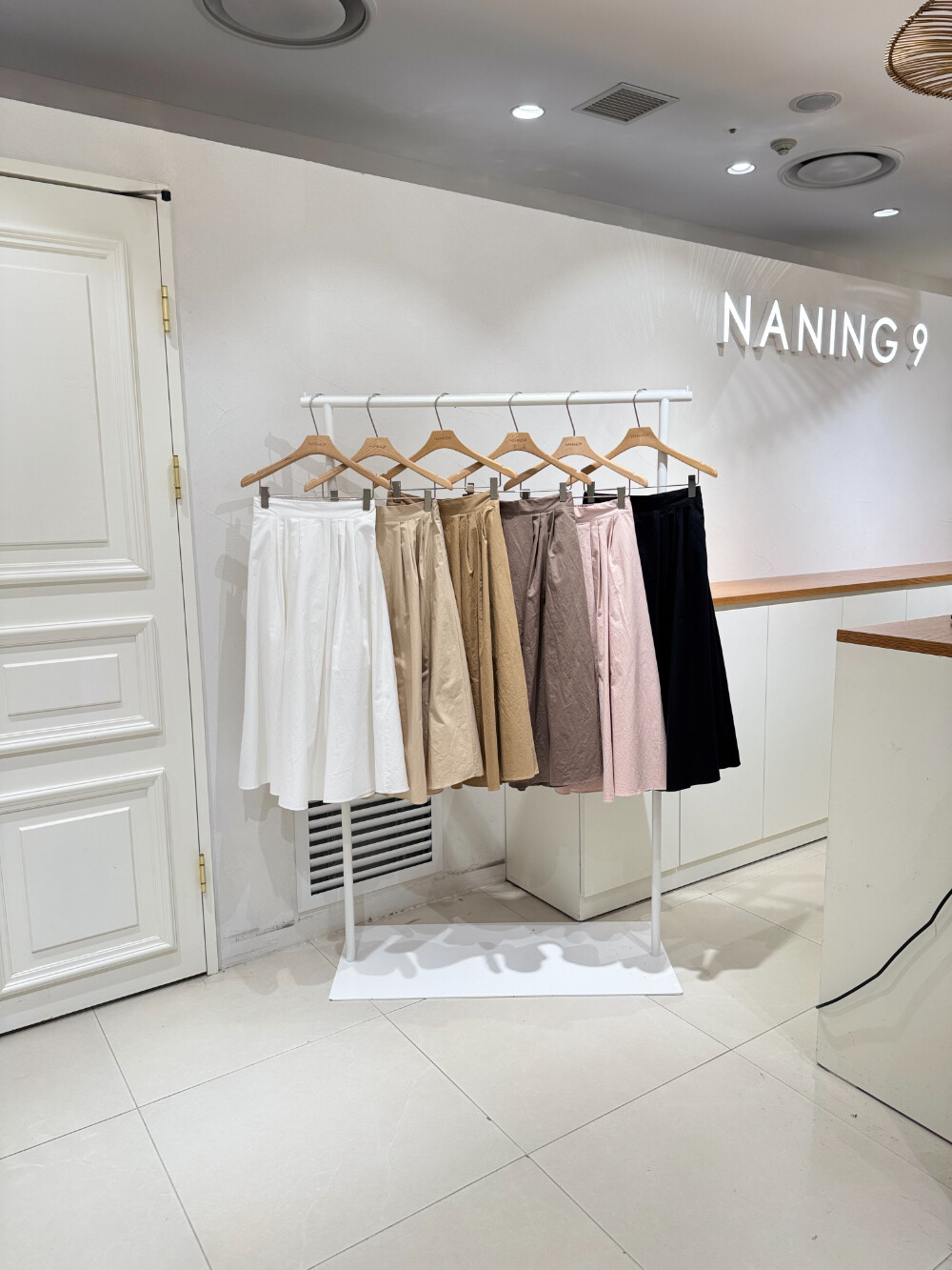 난닝구 스타필드코엑스점 셰이엔스커트 1126B2SK01F