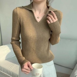 리빌모아 여자 슬림핏 브이넥 카라 골지 니트 티셔츠 OCW-KNA-SWFGOS0N
