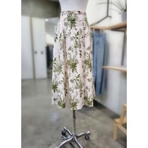 SG세계물산 에이비에프지 ABFZ2컬러프린팅 다트 플레어스커트 ABZ3HSB1