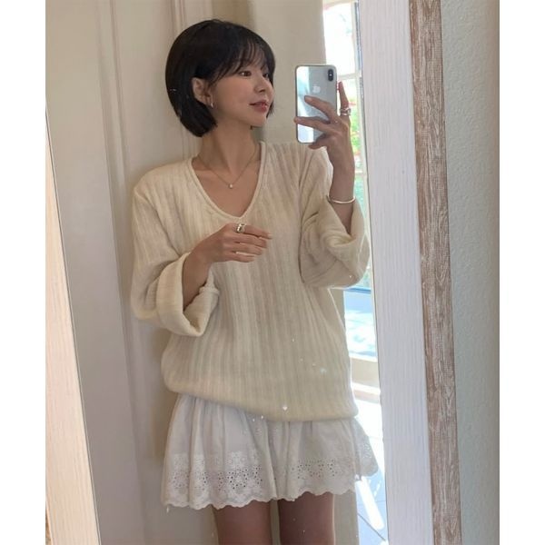 썸웨어버터 SOMEWHEREBUTTER Veggie V-Neck Knit Ivory S5SKN01IVF 391816