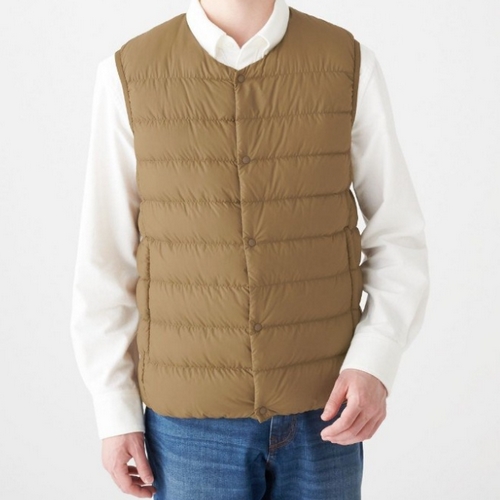 무인양품 경량 다운 포케터블 노 칼라 베스트 ADG10ZZZ이미지입니다. 누르면 해당 게시물로 새창이동합니다.