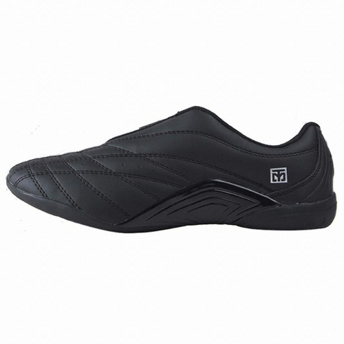 무토 윙스 태권도화 블랙이미지입니다. 누르면 해당 게시물로 새창이동합니다.