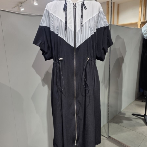 르니앤맥코이 MM08OP100HJZ 앞지퍼 야상 ST 원피스