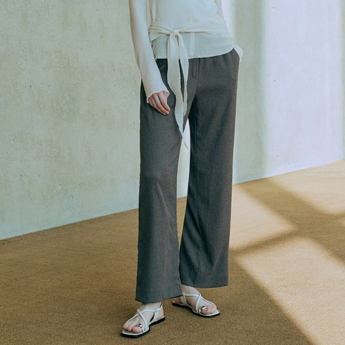 존스뉴욕 플리츠 팬츠 KZPT2Y03이미지입니다. 누르면 해당 게시물로 새창이동합니다.