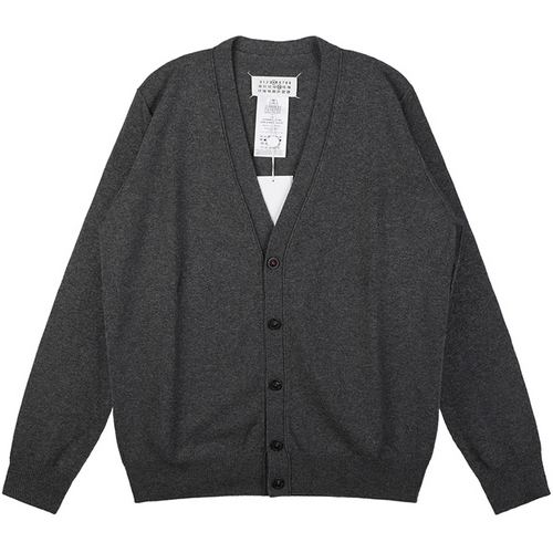 메종마르지엘라 스티치 브이넥 가디건 SI1HA0011 S17783 (859M, 그레이)이미지입니다. 누르면 해당 게시물로 새창이동합니다.