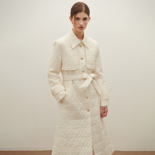 사틴 퀼팅 싱글 트렌치형 롱패딩 코트 O254T873_이미지