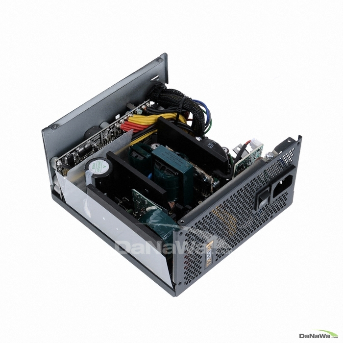 CORSAIR ENTHUSIAST SERIES TX650M BRONZE_이미지