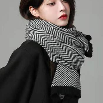  쉬크 880XEM64 패턴 부드러운 여성 겨울 외출 코디 머플러