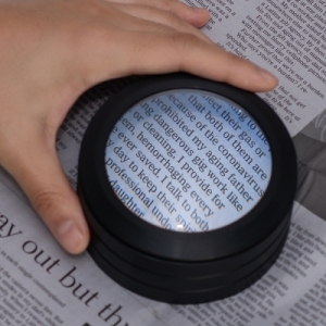 스몰리아 LED 건전지형 돋보기 확대경