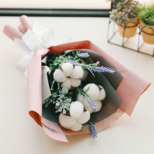 아스파시아 다이아 목화 라벤더 꽃다발
