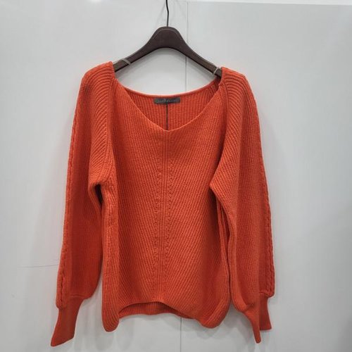 르니앤맥코이 루즈핏 브이넥 소매 퍼프 시보리 니트 ML12KN571_이미지