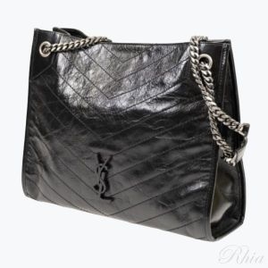 생로랑 니키 쇼핑백_577999-0EN04-1000이미지입니다. 누르면 해당 게시물로 새창이동합니다.