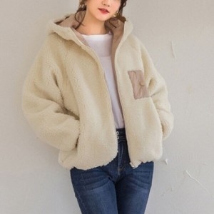  오너클랜 여성아우터 후드집업 후리스 양털 점퍼 패션 데일리룩 W9A1C67