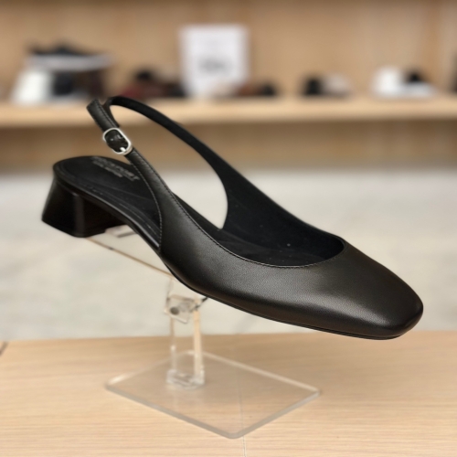 락포트 여성 토탈모션 다나 슬링백_RW0153이미지입니다. 누르면 해당 게시물로 새창이동합니다.