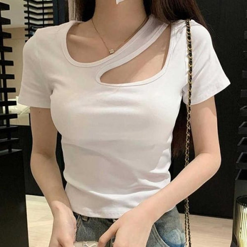 오노마 ONM 펀칭 쇄골트임 세미크롭 반팔티셔츠 스판 여름 꾸안꾸 S16079453_이미지