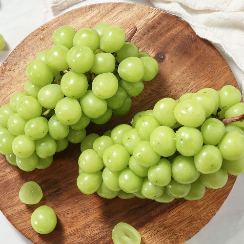 알뜰총각 영천 산지직송 샤인머스켓 특품 2kg (1개)_이미지