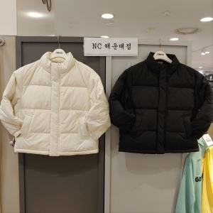 이랜드리테일 오후 23년 겨울 가볍고 간편한 숏 기장 푸퍼 다운 점퍼 잠바 친환경 발열재 내장 가벼운 숏 푸퍼 다운 점퍼 OHJD23T03 ..