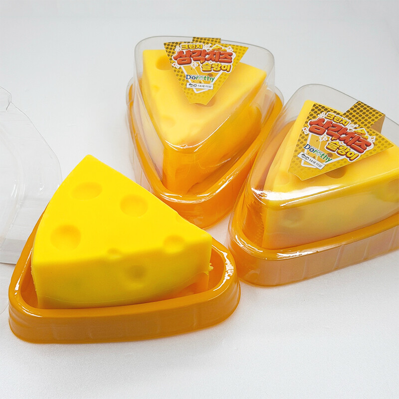 크런치 삼각 치즈 슬랑이 말랑이이미지입니다. 누르면 해당 게시물로 새창이동합니다.