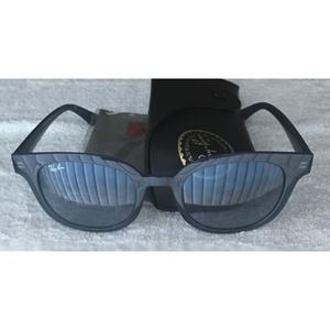 레이밴 Ray-Ban Rb4324 스퀘어 선글라스 투명 다크 블루/아주르 그라데이션 블루 178168_이미지