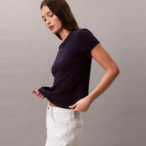 캘빈클라인진 여성 모노그램 패치 슬림 와플 티 47F233G9EI_이미지