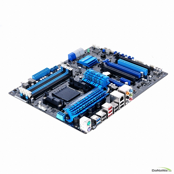 ASUS M5A99FX PRO R2.0 ���̺���