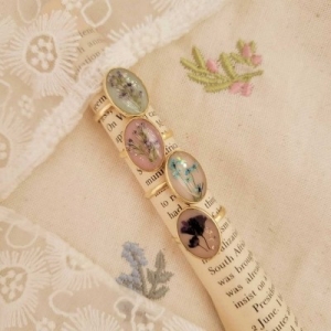 텐바이텐 봄밤달 생화 반지 dry flower ring