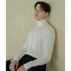 퍼펙트 터틀넥 니트 티셔츠