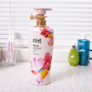 자윤비책 서향샴푸 550ml