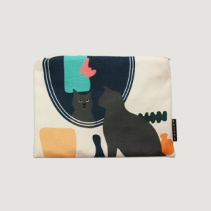 코이코이 Kitty in the mirror small pouch Ivory