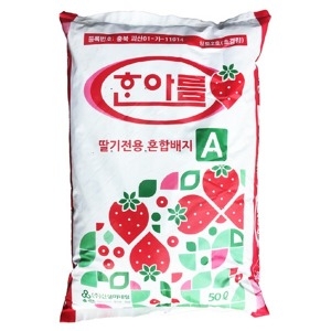 화분백화점 비료 퇴비 영양제 한아름딸기상토 50리터