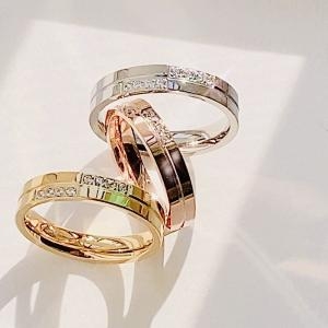 써지컬스틸 스퀘어 이터니티링 반지 커플링 우정반지이미지입니다. 누르면 해당 게시물로 새창이동합니다.