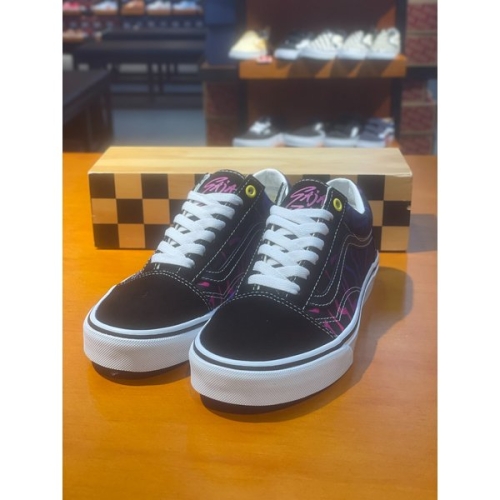  헌터 남여공용 스니커즈 케이팝 데몬 스 올드스쿨 블랙 VN000E8WB9P