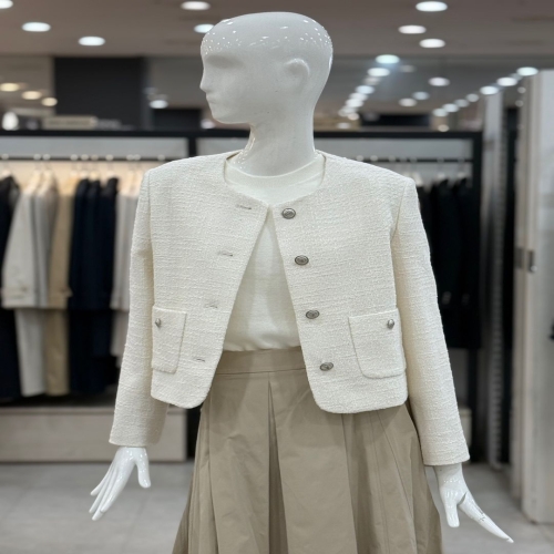 리스트 여성 라운드넥 트위드 자켓 TWWJKP52100이미지입니다. 누르면 해당 게시물로 새창이동합니다.