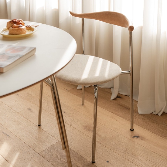 레트로하우스 아르네 원형 HPM 식탁 1200 (내추럴의자4개)_이미지