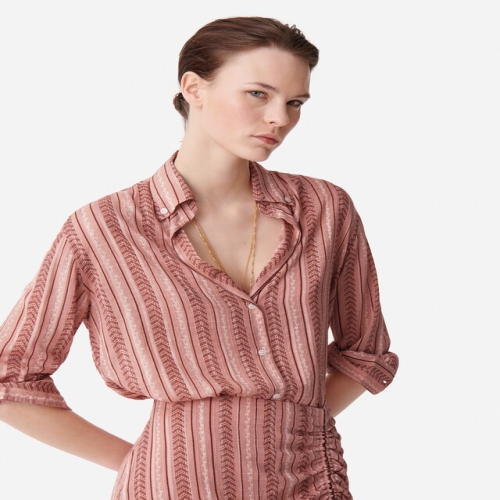 바네사브루노 아떼 VIBL4E209P1 라이트핑크 기하학패턴 긴팔 블라우스이미지입니다. 누르면 해당 게시물로 새창이동합니다.