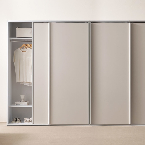 ���׶󰡱� ��ο� 4���� �����̵� ���� 2700