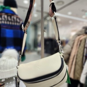 베네통 스몰 자카드 끈 숄더백 BCBGA3511_IC